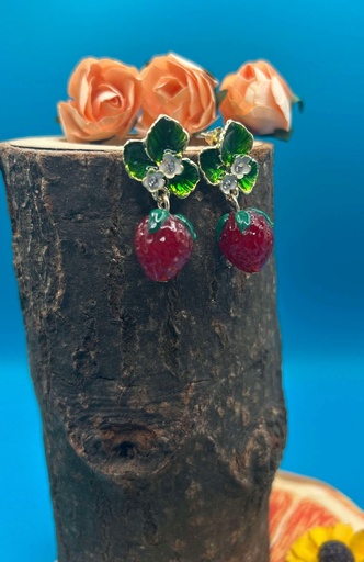 Boucle d’oreille fleur de fraisier